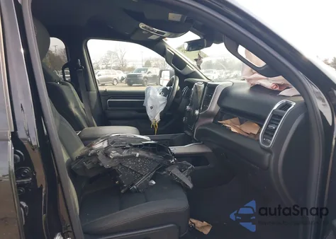 2025 Ram 1500 Big Horn 4X4 5'7 Box z USA, uszkodzony, nr VIN 1C6SRFFP0SN568574